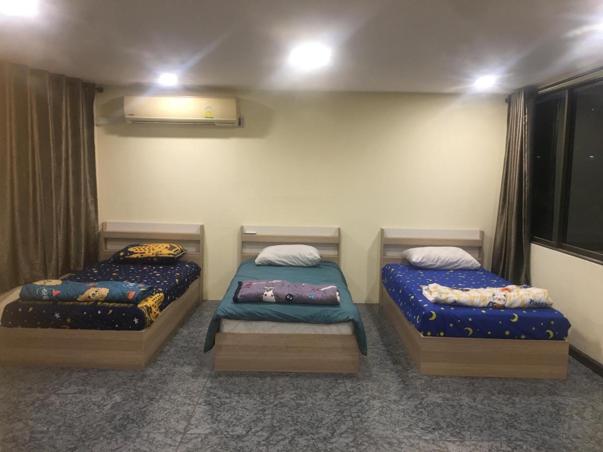 Gung Domitory Hostel Pattaya Exterior photo